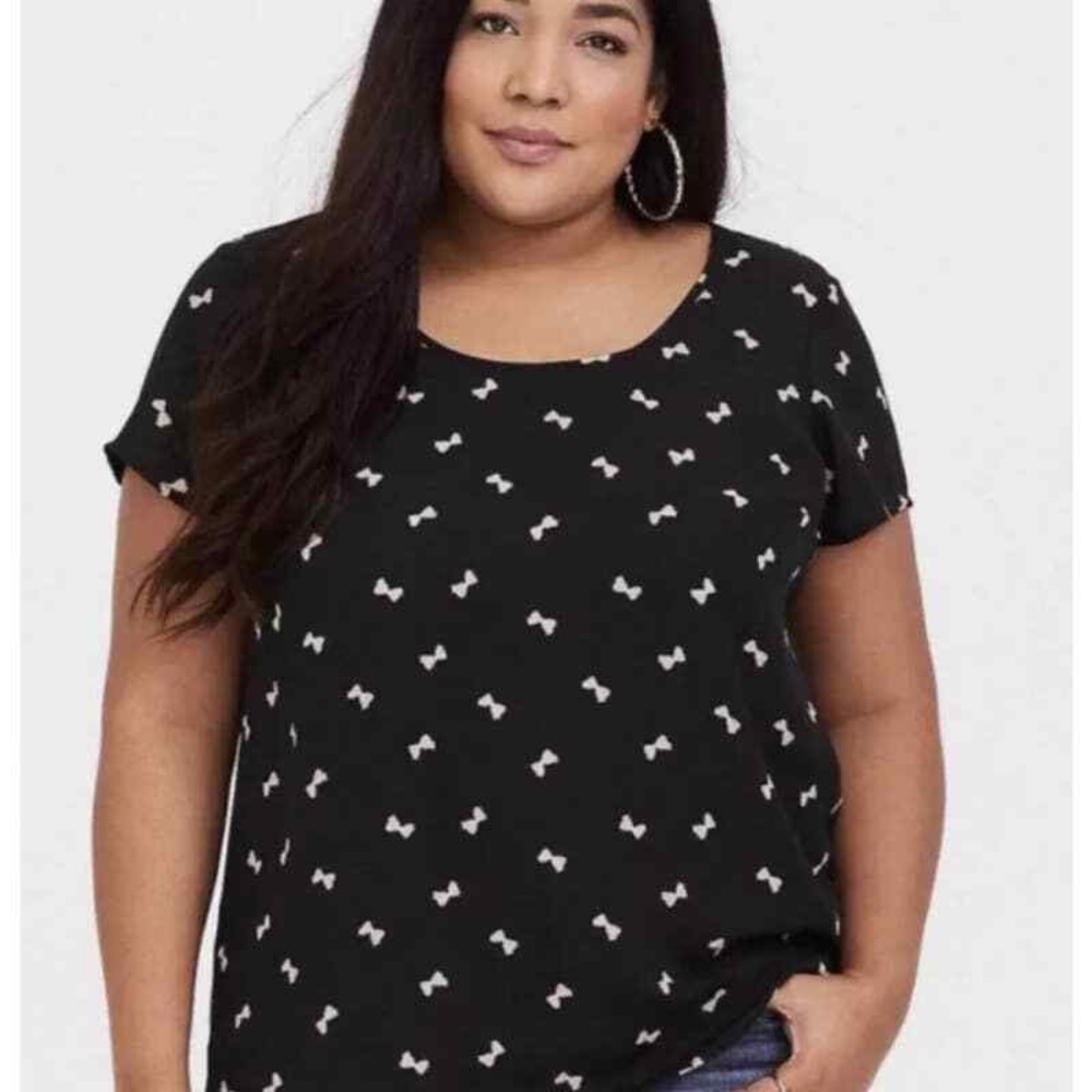 Torrid Womens Plus Size 4/4x/26 Black‎ White Ruffle Chiffon Button Up Blouse